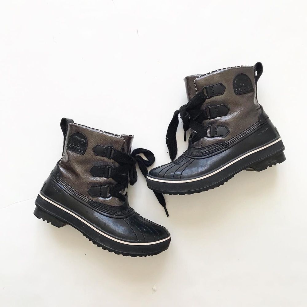 Sorel Black lace up short rain Boots Size 5